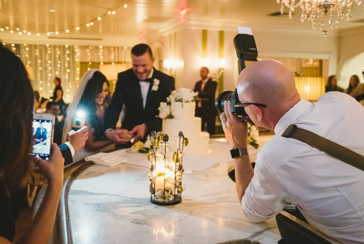 Digital Disposable Camera Wedding Apps: Worth the Hype?